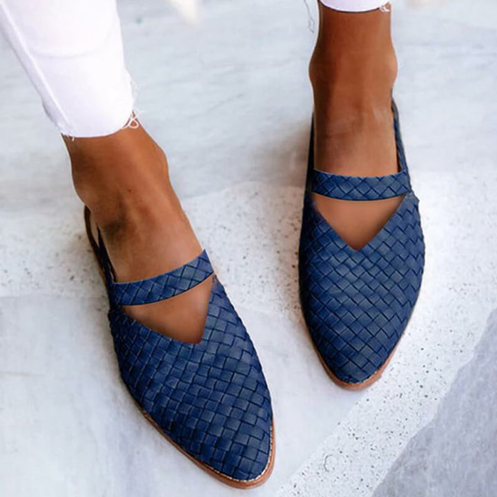 Women's comfortable slip-on sandals, perfect for everyday wear. Stylish and versatile summer walking shoes.