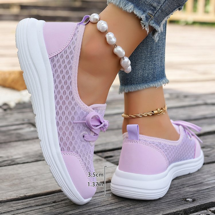 Women's everyday sneakers, ultra-light comfort with a flexible, breathable design.