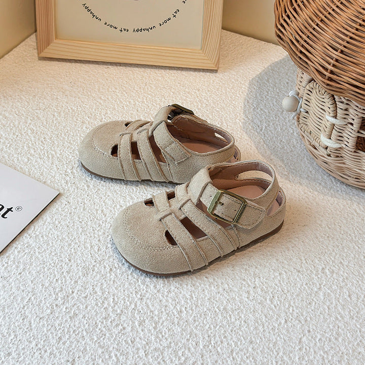 Versatile children's open-toe outdoor sandals, offering comfort & support for summer fun.