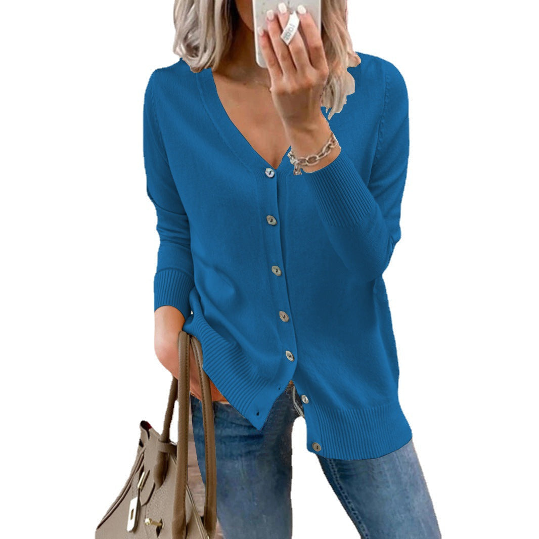 High-quality women's V-neck button cardigan, combining elegant fashion with cozy winter comfort.
