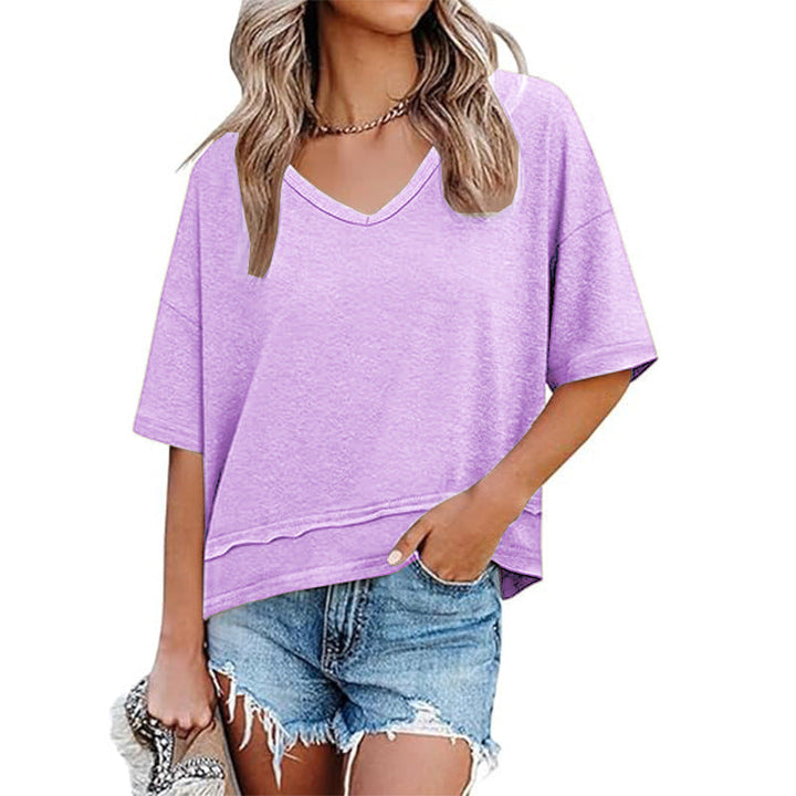 Detail of a women's soft V-neck t-shirt, highlighting the loose fit and short sleeve for everyday comfort.