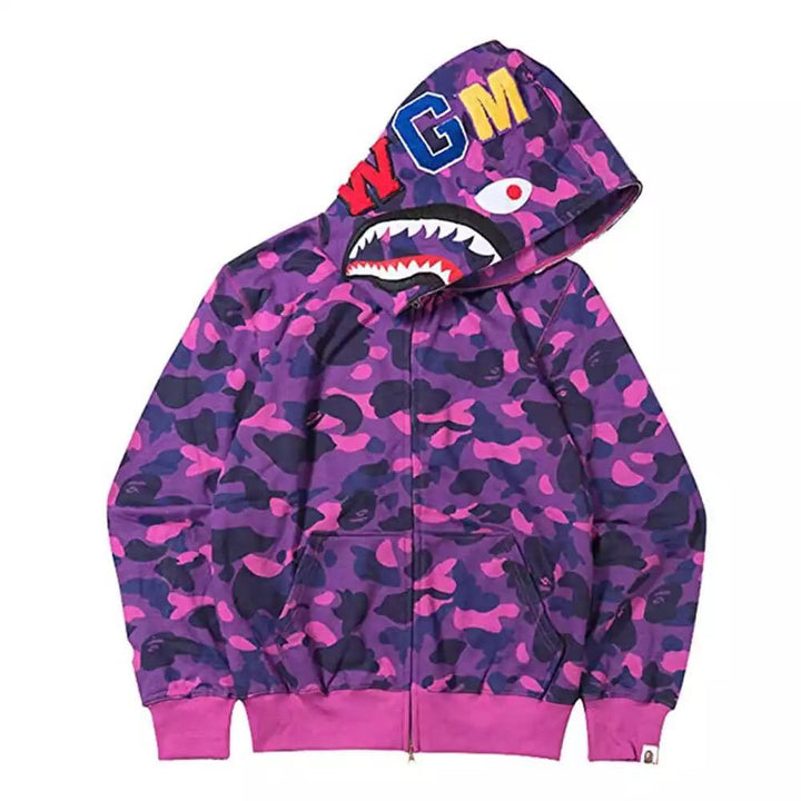 Women's camouflage hoodie jacket, modern style. Comfortable hooded sweatshirt, perfect for casual wear.