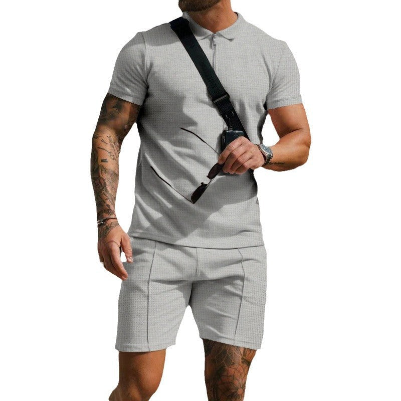 Men's short sleeve workout set, offering ultimate comfort and style with smart contrast details.