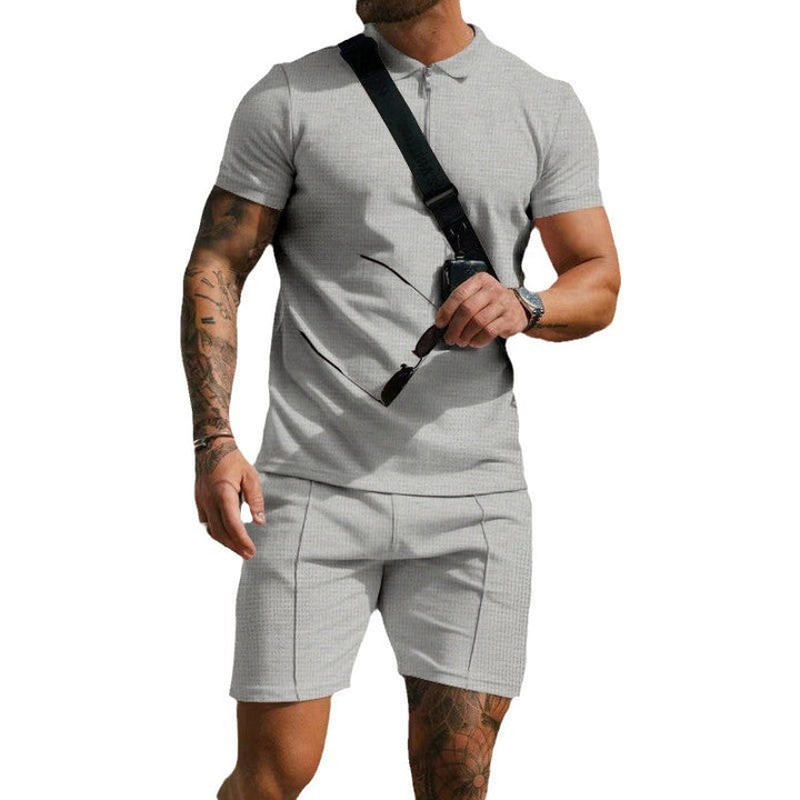 Men's short sleeve workout set, offering ultimate comfort and style with smart contrast details.