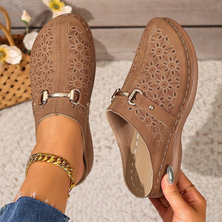 Lightweight women's floral clogs, ultimate comfort slip-ons for everyday, summer & spring footwear.