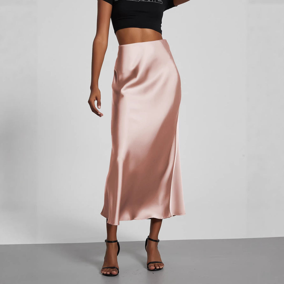 Stylish flowing maxi skirt, ideal for summer comfort or sophisticated evening wear.