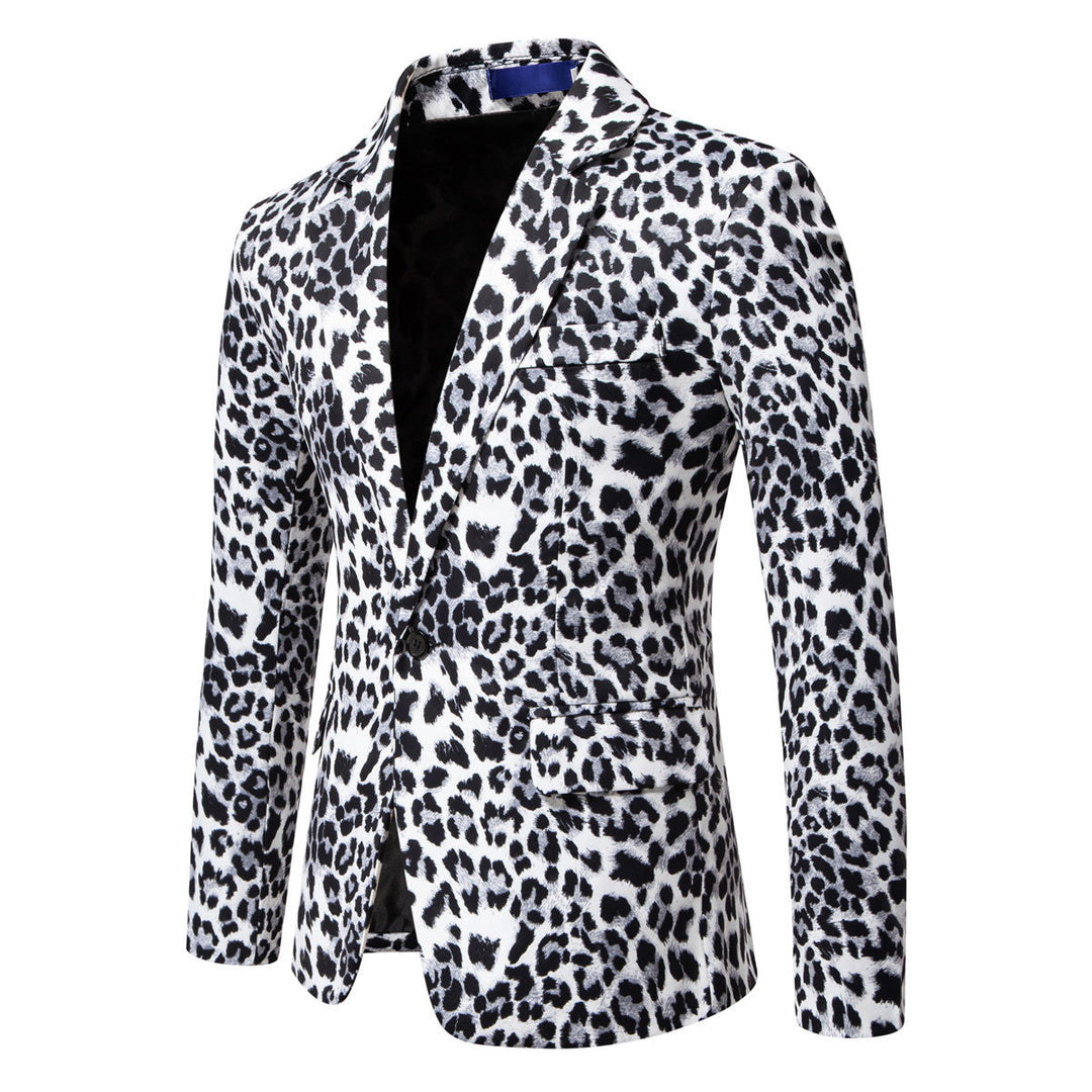 Bold men's leopard pattern suit jacket. A stylish, tailored blazer for parties, formal wear, and fashion statements.