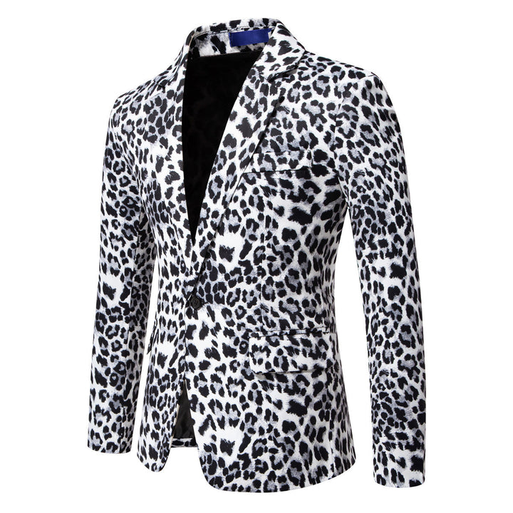 Bold men's leopard pattern suit jacket. A stylish, tailored blazer for parties, formal wear, and fashion statements.