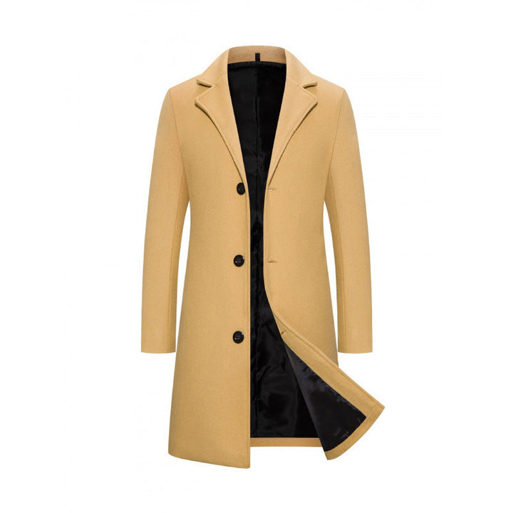 Fashionable women's structured long coat, a key piece for sophisticated ladies.