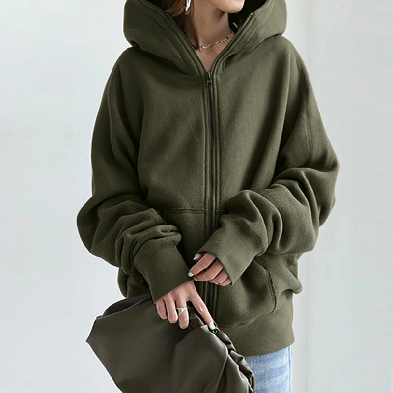 Elegant ladies zipper jacket with a loose fit, a stylish and comfortable choice for casual outerwear.