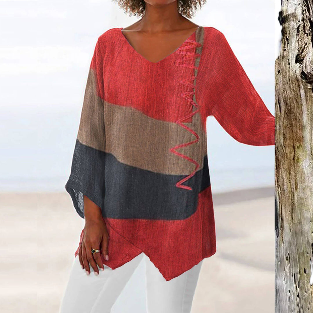 Chic women's geometric summer blouse with short sleeves, perfect for effortless style & casual wear.