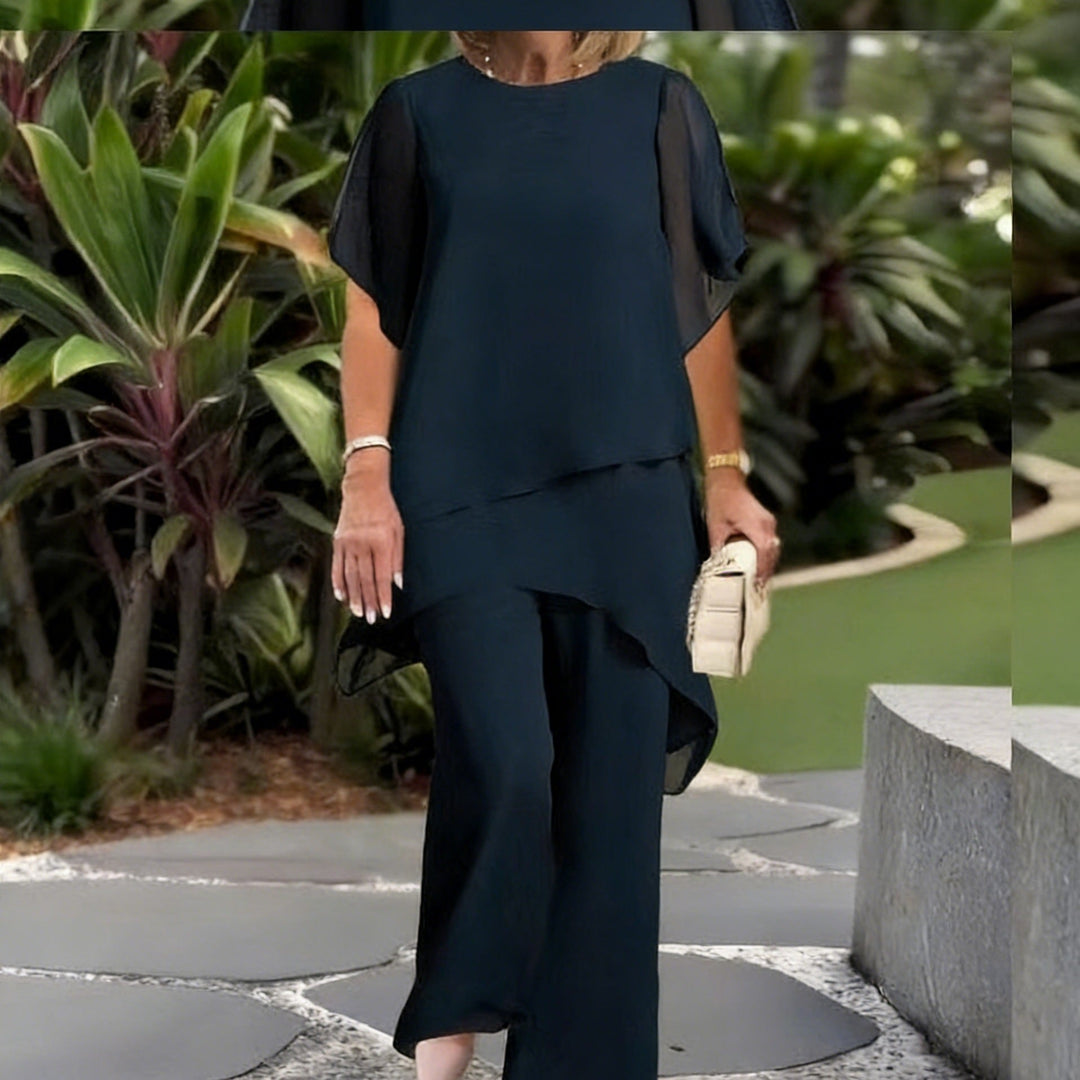 Elegant women's two-piece set with airy sleeves, perfect for stylish comfort.