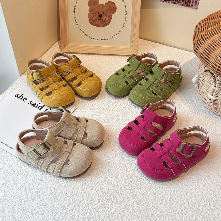 Children's open-toe summer sandals, perfect for active kids' outdoor play and comfortable footwear.
