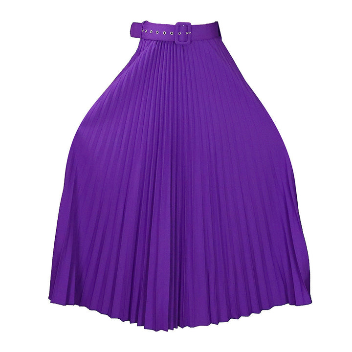 Sophisticated women's pleated midi skirt with a defined waist and a complementary belt.