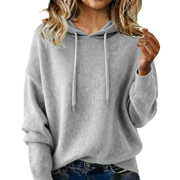 Relaxed fit women's hooded sweatshirt, ultimate comfort for casual loungewear & street style.