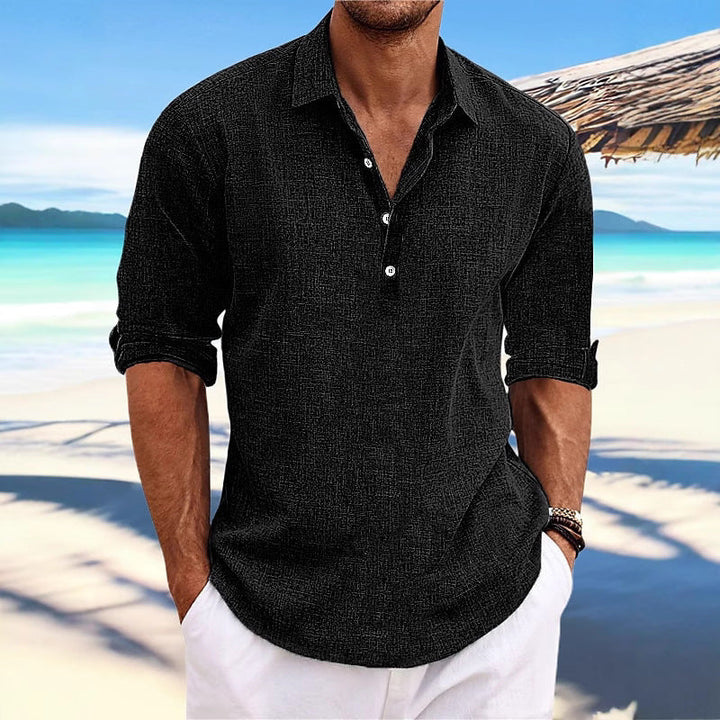 Comfortable men's short sleeve casual shirt, relaxed fit button-up for daily summer wear.