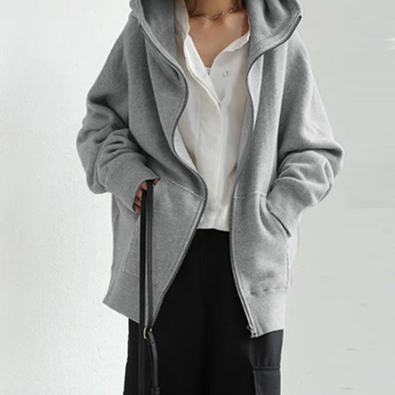 Stylish women's loose-fitting zipper jacket, perfect for effortless casual and elegant fall fashion.