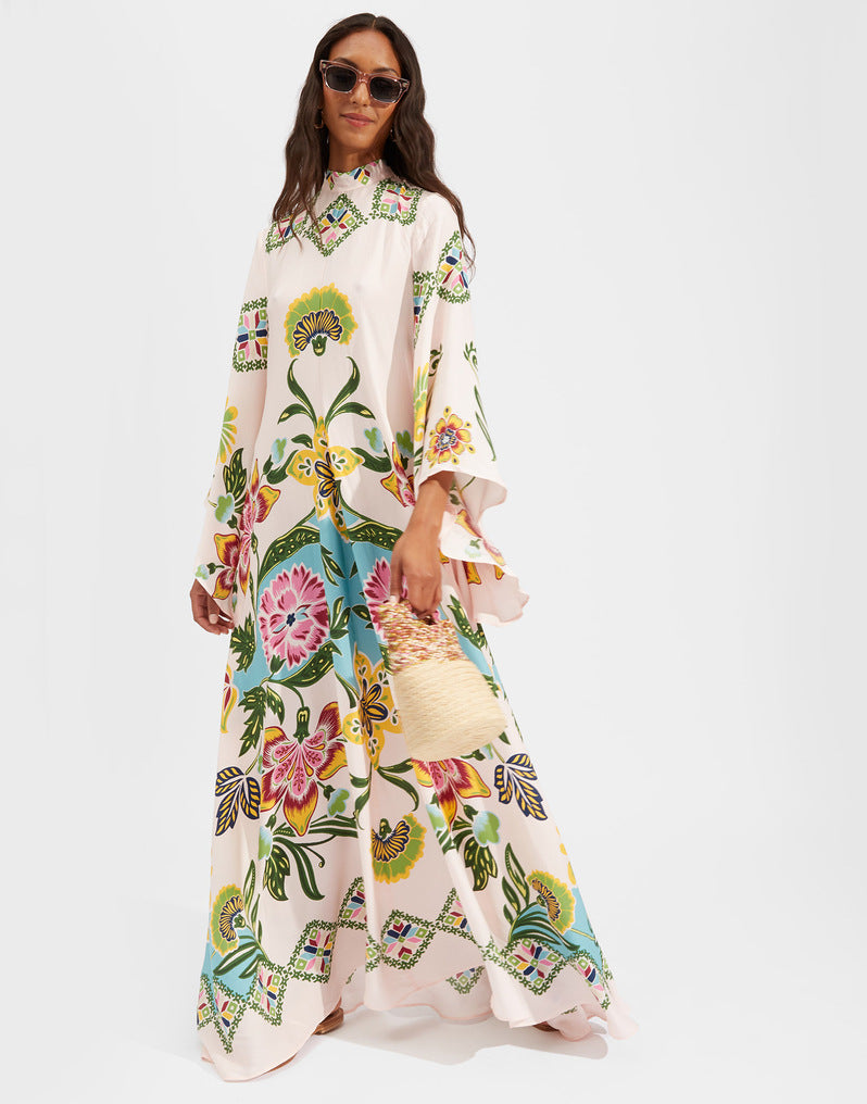 Flowy & comfortable women's elegant printed dress, three-quarter sleeves, A-line maxi cut.