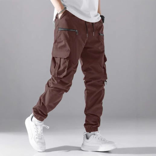 Stylish men's cargo pants with practical utility pockets, blending urban fashion with comfort & streetwear.