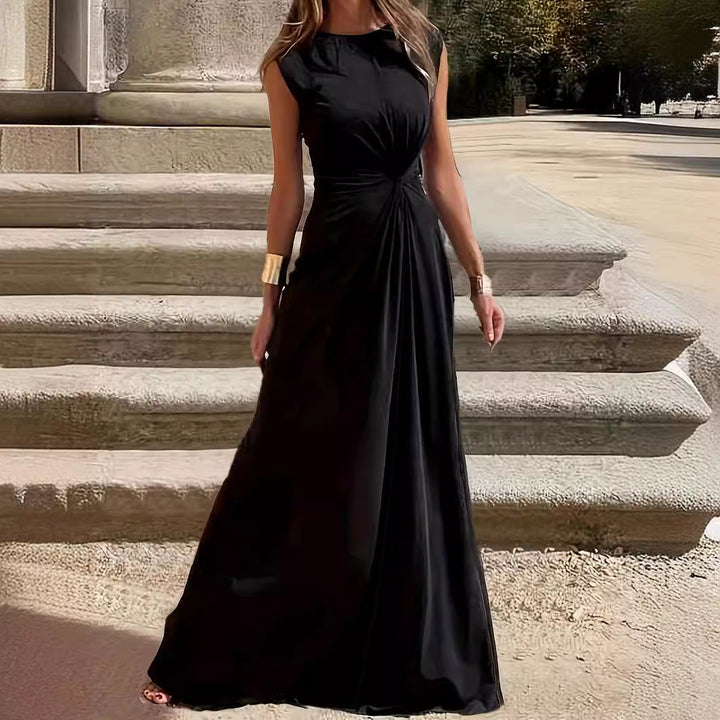 Women's elegant pleated evening dress with a figure-hugging silhouette, perfect for galas.