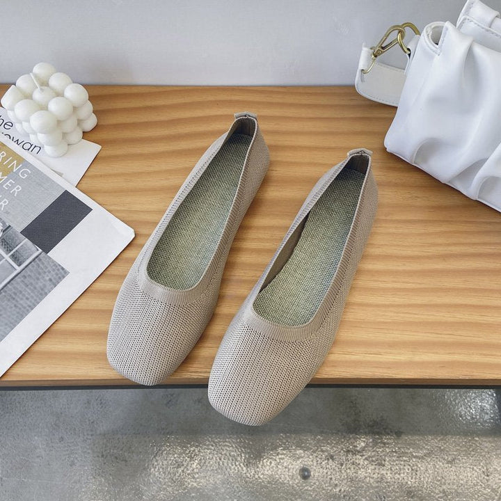 Versatile women's comfort shoes: breathable ballet flats with non-slip soles for everyday elegance.