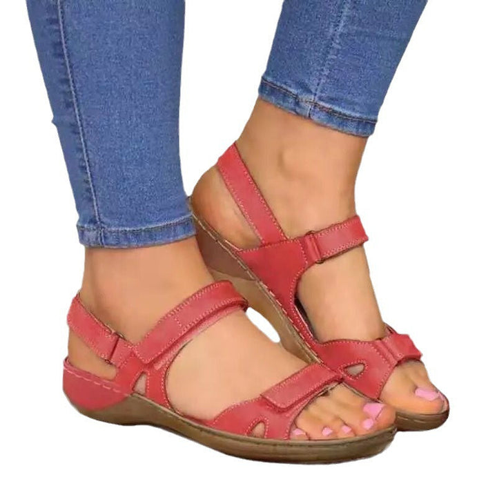 Close-up of adjustable straps on women's comfort sandals, highlighting secure fit & ergonomic design.