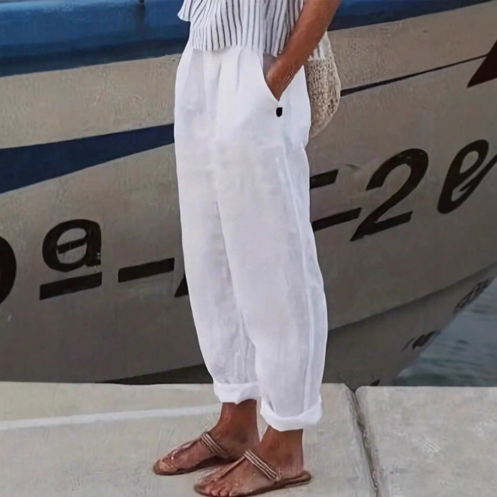 Lightweight women's summer pants, cropped with an elastic waist & a comfortable, relaxed fit.