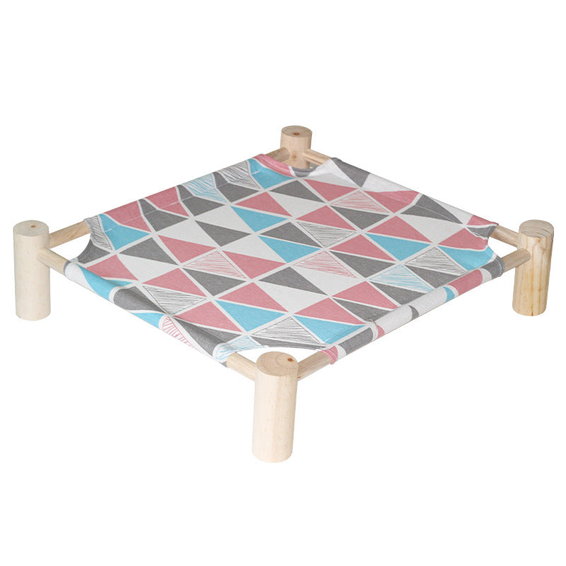Sturdy cooling cat bed, elevated hammock provides a refreshing rest spot for small to large cats.