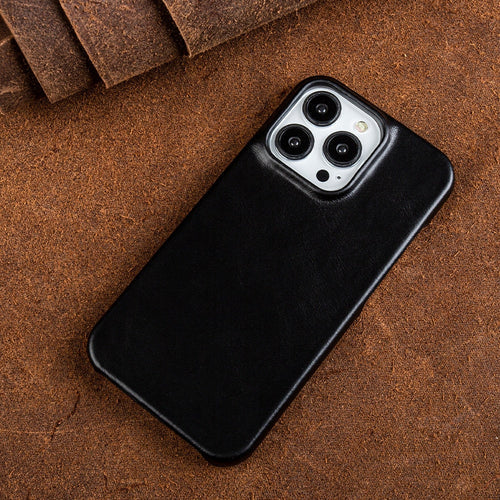 Everyday protective iPhone case, slim fit leather, easy to hold, shockproof design.