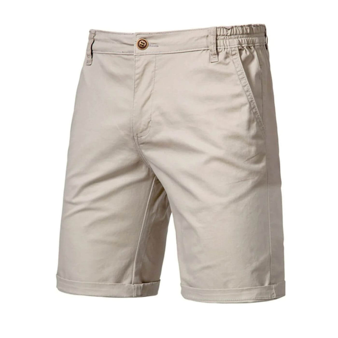 Versatile men's summer shorts for casual outings, designed for comfort and effortless style.