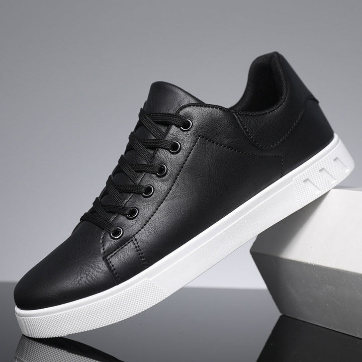 Athletic casual women's sneakers. Classic design, ultimate comfort for everyday versatility.