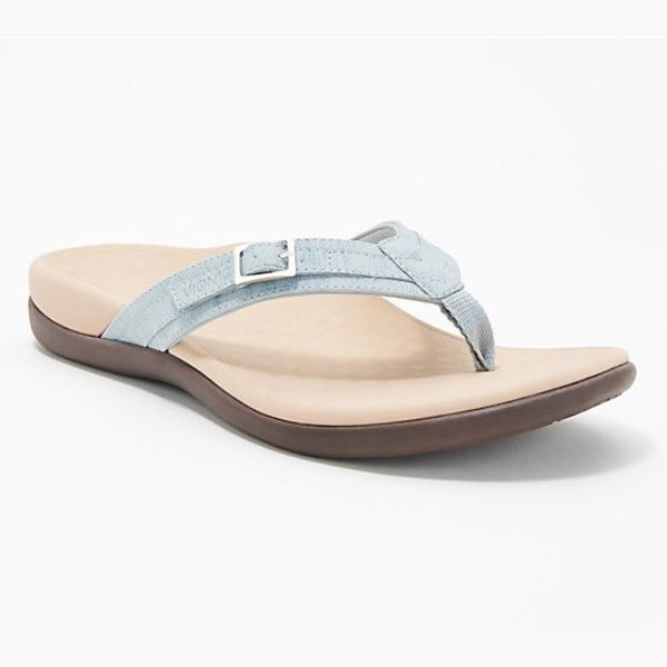 Summer women's orthopaedic sandals featuring non-slip soles, promoting foot health, comfort, and casual style.