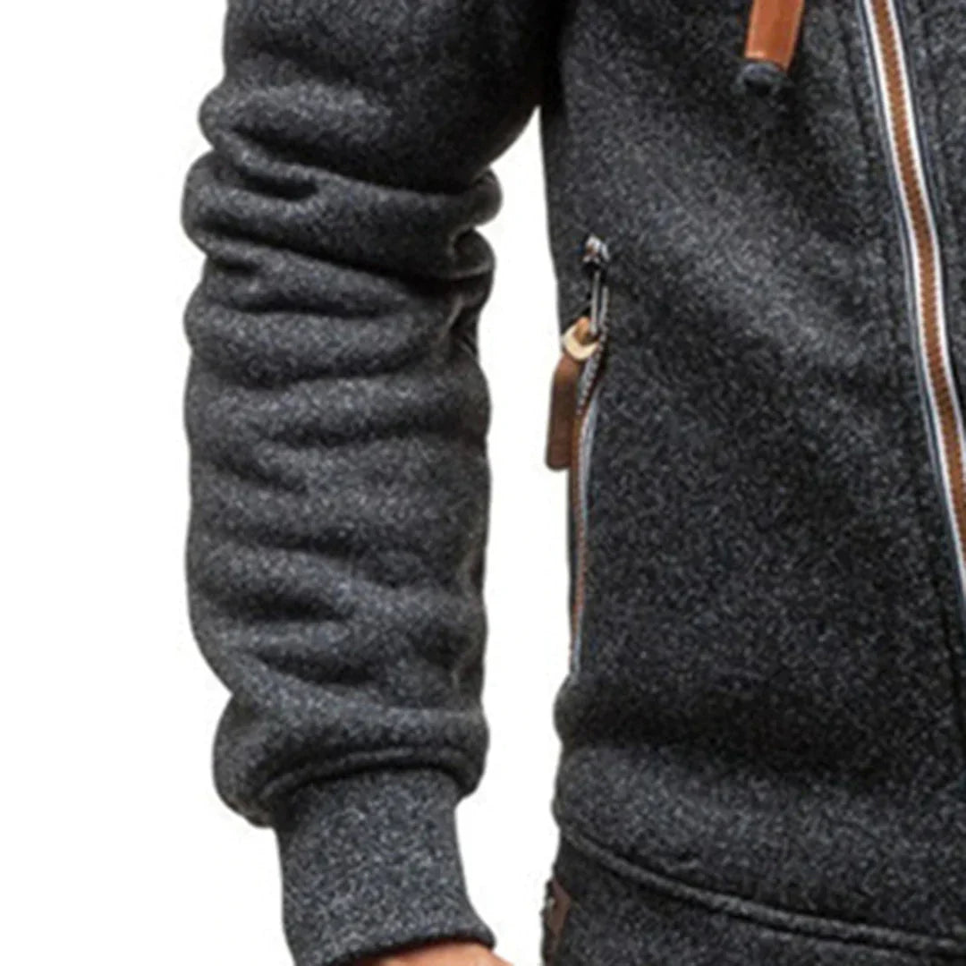 Comfy men's hooded sweatshirt with practical pockets, ideal casual wear for warmth during fall & winter.