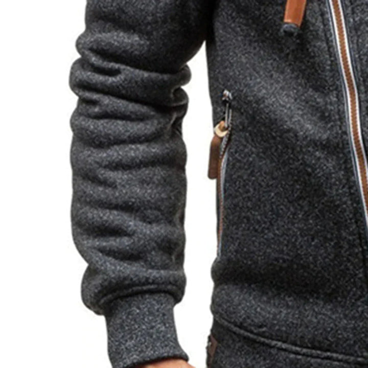 Comfy men's hooded sweatshirt with practical pockets, ideal casual wear for warmth during fall & winter.