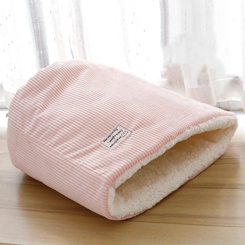 Plush cat cave bed, super soft & warm pet bed provides a cozy retreat for your feline friend.