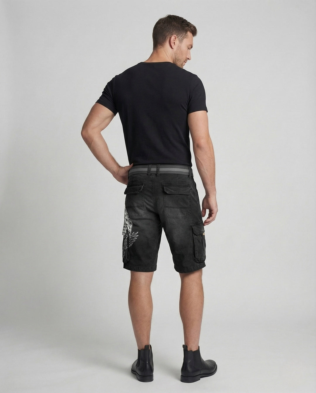 Rugged men's cargo shorts, ripstop fabric, perfect for camping, hiking & outdoor leisure wear.