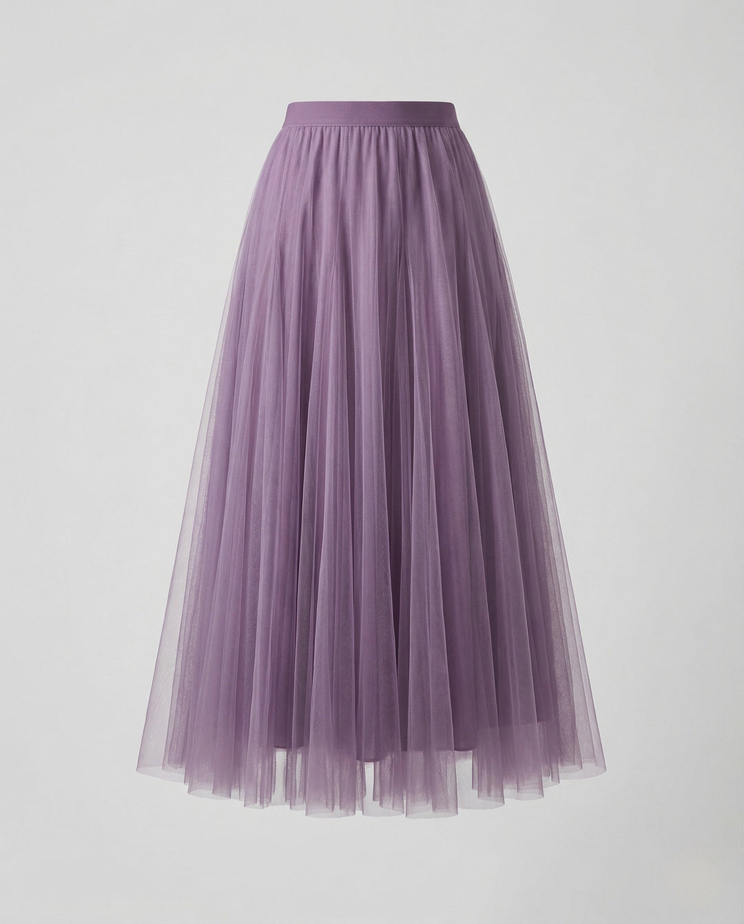 Spring/summer elegant pleated maxi skirt for women, a stylish and flowy high-waisted outfit.