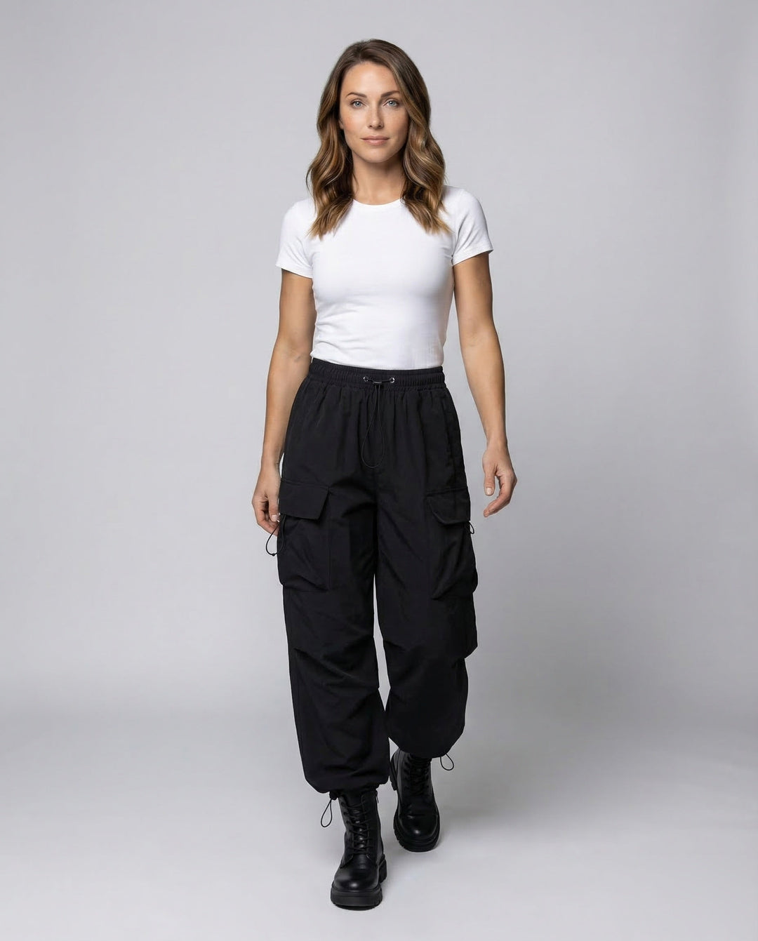 Women's oversized cargo pants in a loose, comfortable fit for streetwear fashion and everyday style.