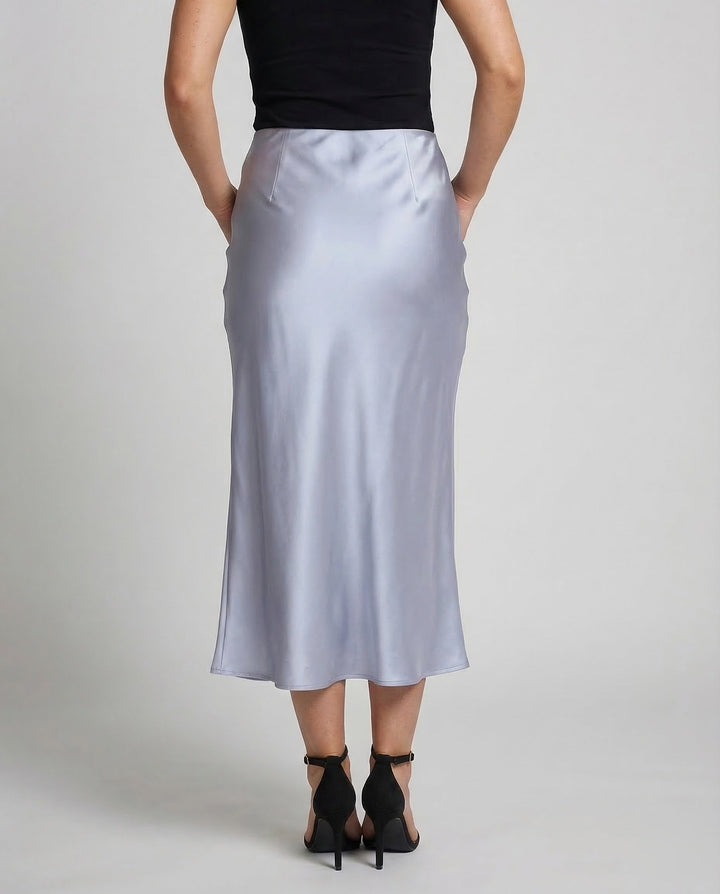 Women's sophisticated draped midi skirt in classic black, ideal for parties or casual chic outfits.