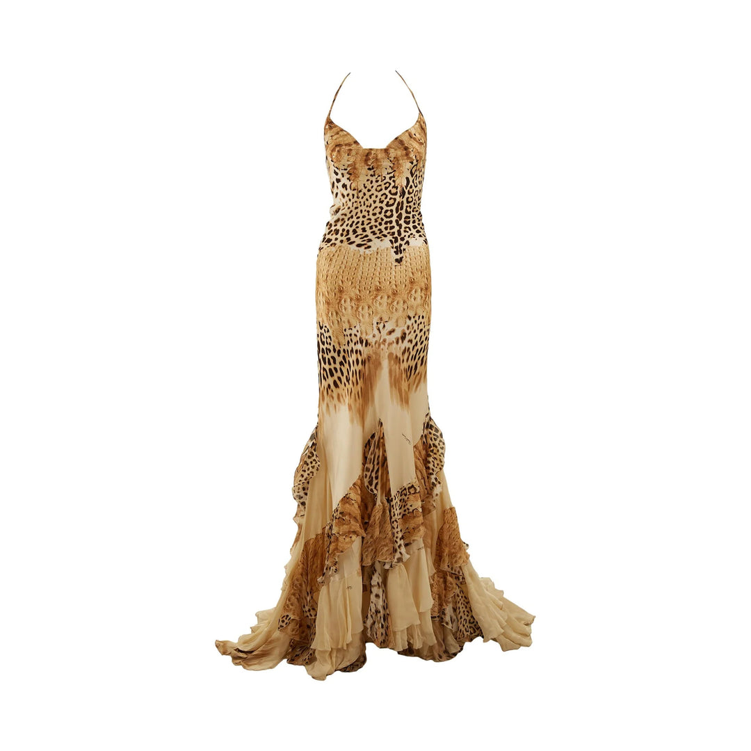 Modern women's animal print maxi dress with a bold cheetah pattern, perfect for comfortable elegance.