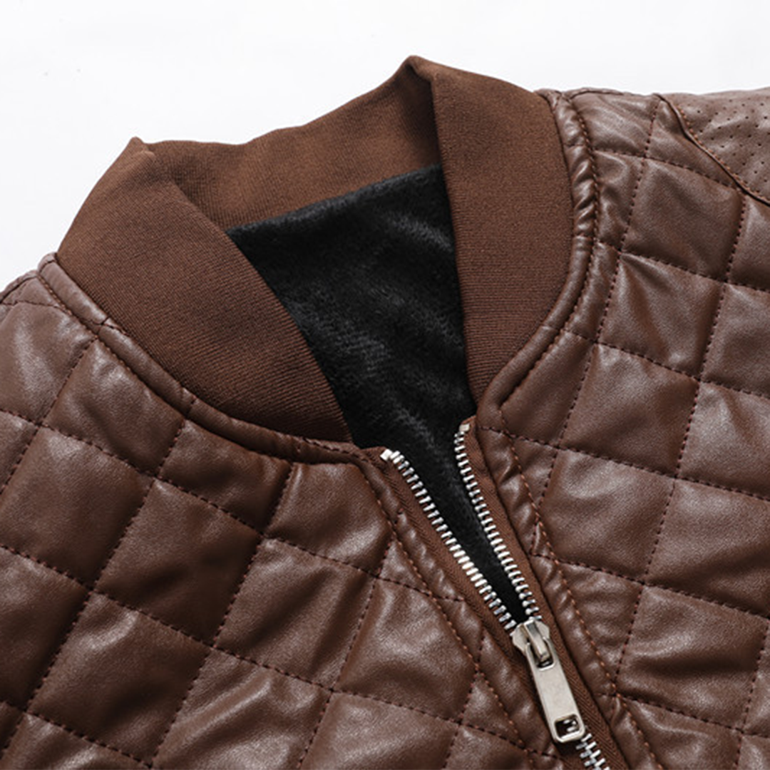 Men's versatile jacket, slim fit and modern classic style. Ideal for smart casual and everyday wear.
