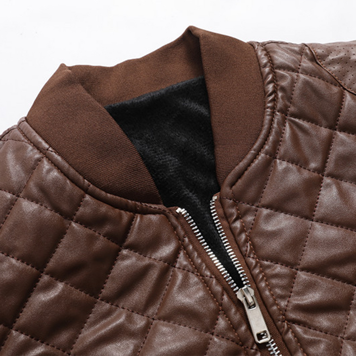 Men's versatile jacket, slim fit and modern classic style. Ideal for smart casual and everyday wear.
