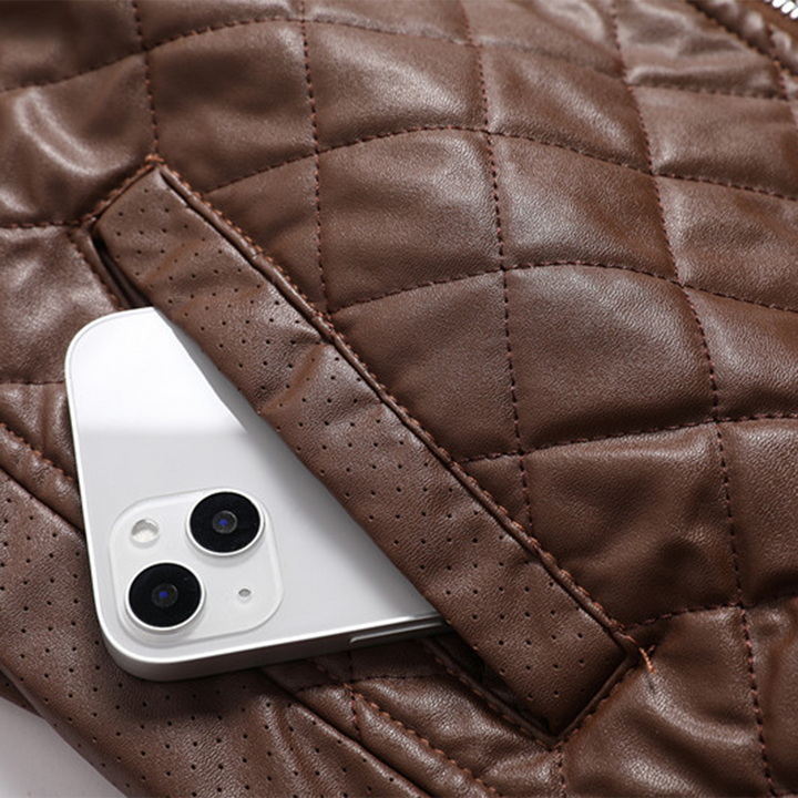 Sophisticated men's slim fit jacket, classic style with modern flair, versatile smart casual outerwear.