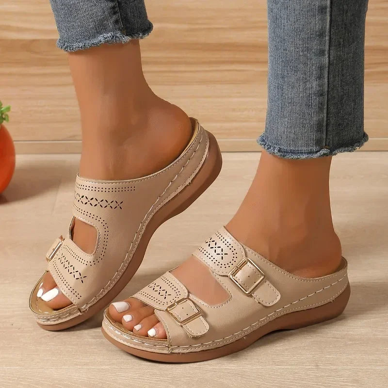 Women's walking sandals with adjustable straps & orthopedic arch support, providing comfort & foot pain relief.