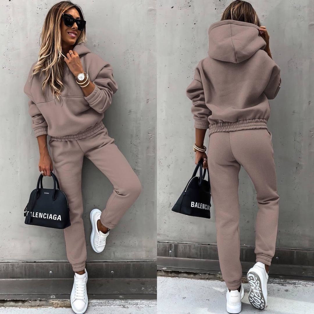 Women's premium tracksuit for comfort & style. Athleisure, activewear, and loungewear in one sporty set.