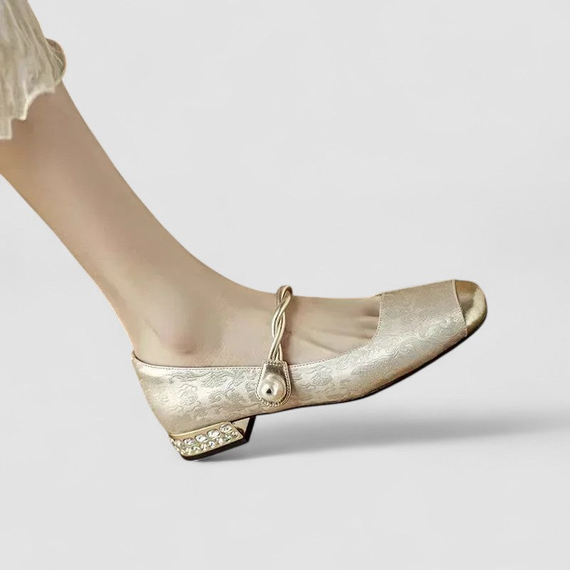 Classic black women's orthopaedic Mary Jane shoes, providing comfortable support & sophisticated vintage elegance.