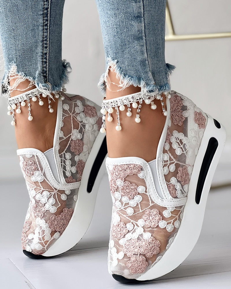 Stylish women's active orthopedic shoes in a casual setting, offering breathable comfort & support for daily activities.