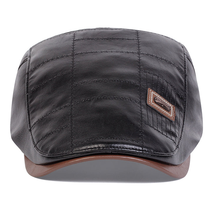 Fashionable men's quilted flat cap. This comfortable and classic men's hat enhances any everyday outfit.