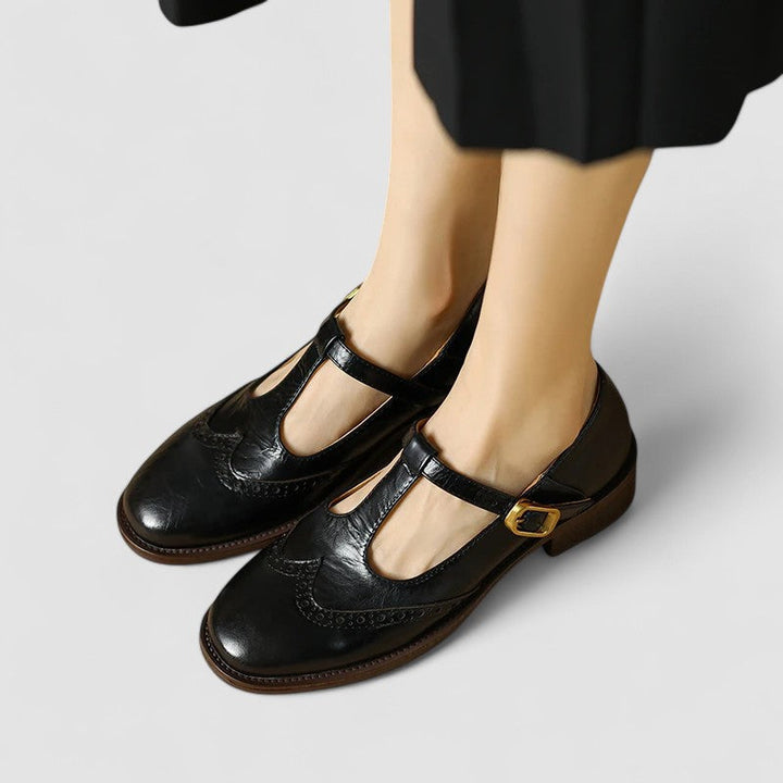 Elegant women's Mary Jane flats, classic design with instep strap, perfect versatile footwear.