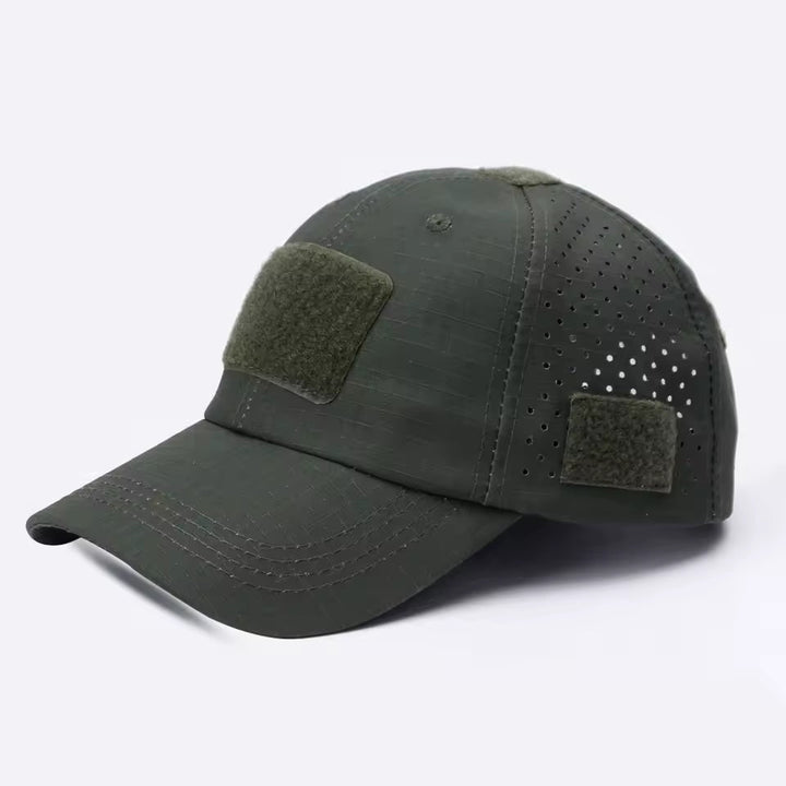 Casual men's camouflage cap. Comfortable headwear for everyday style and outdoor activities.